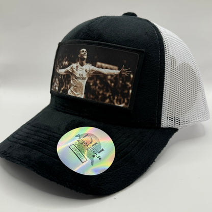 Ronaldo Samtkappe - 8 verschiedene Farben