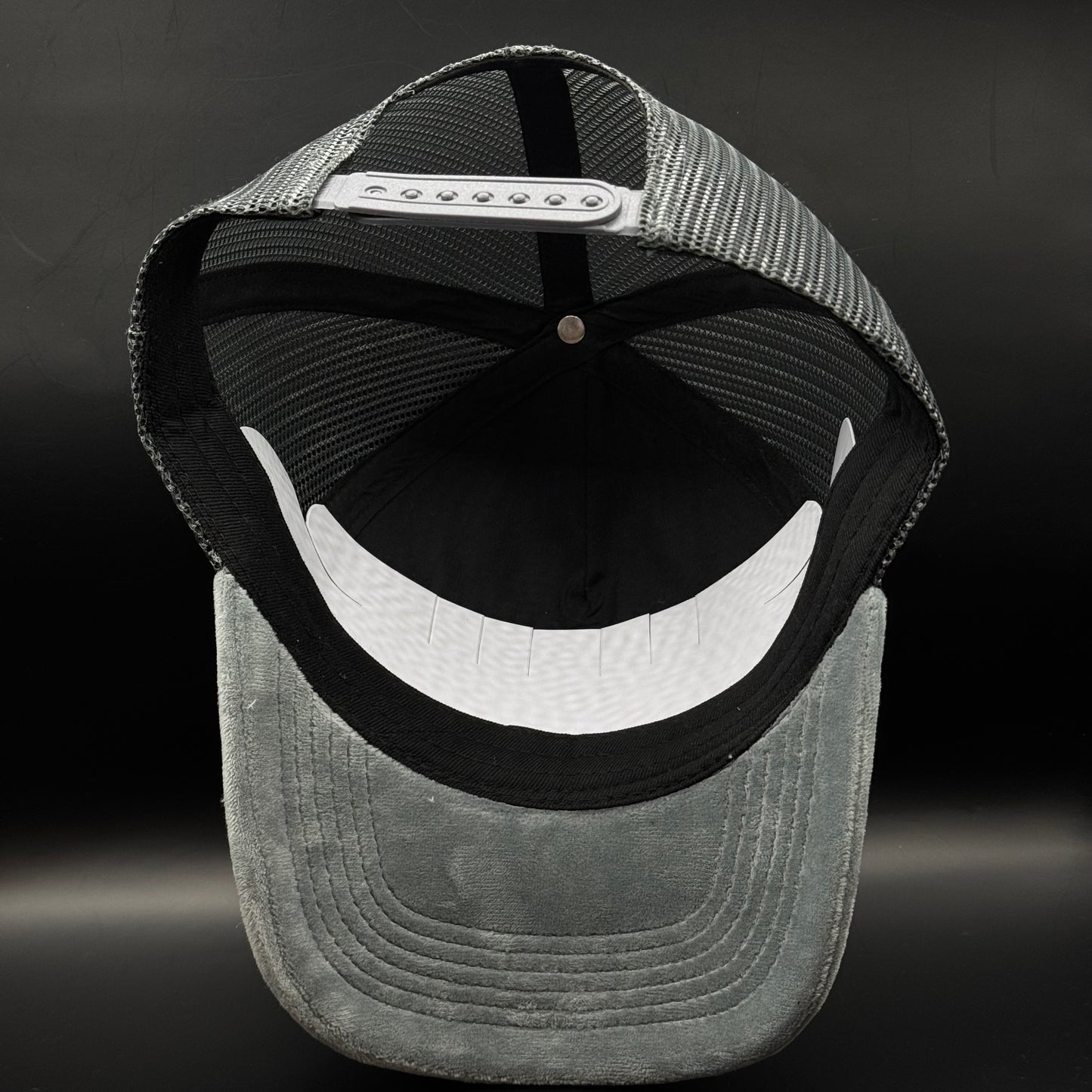 Svenskmotor - 740 velvet keps cars