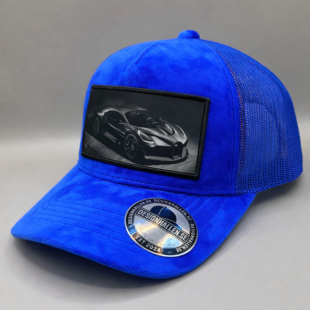 Blaue Samtkappe – Sportwagen