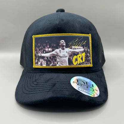 Ronaldo Samtkappe - 8 verschiedene Farben