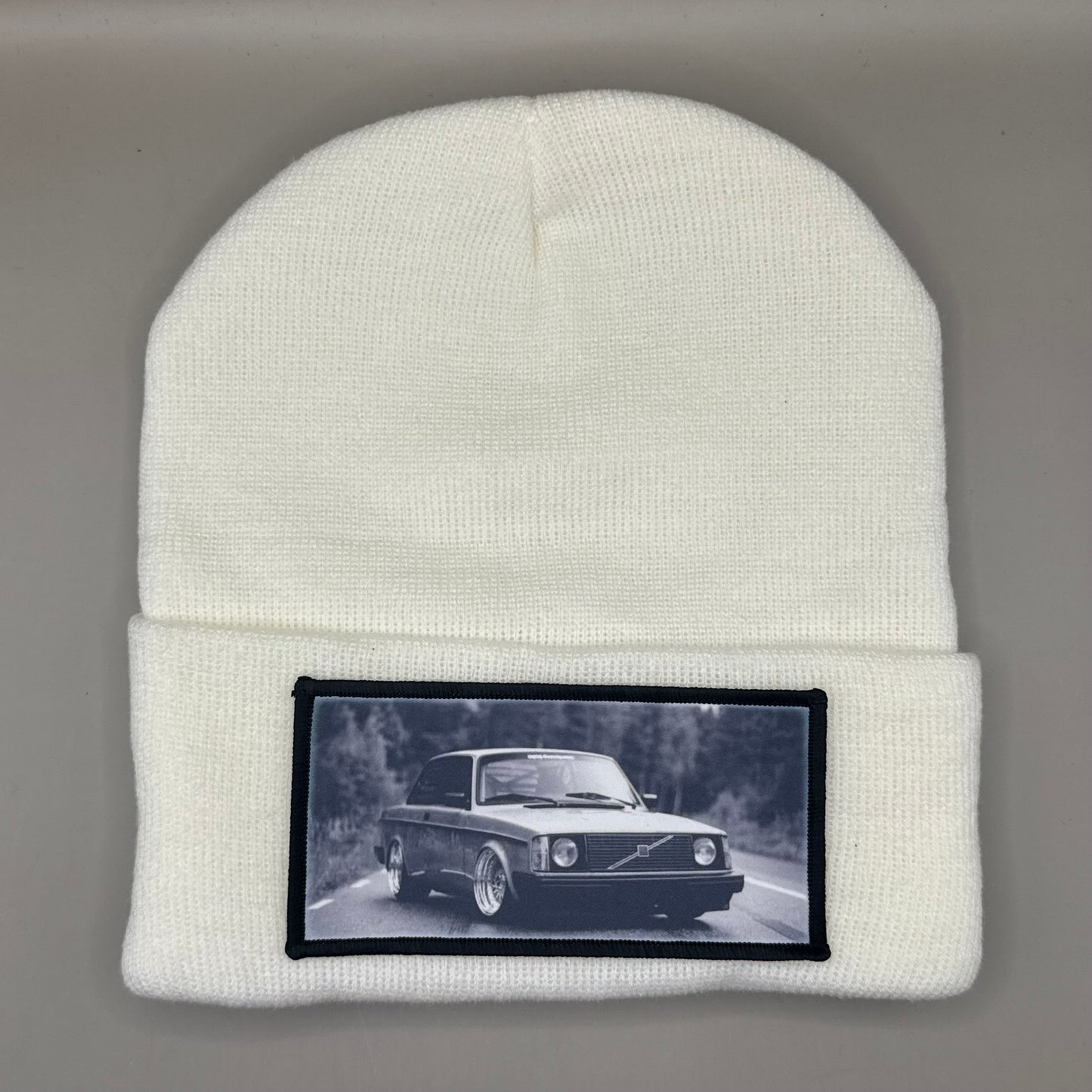 Volvo inspirerad Mössa - Nyhet 2026