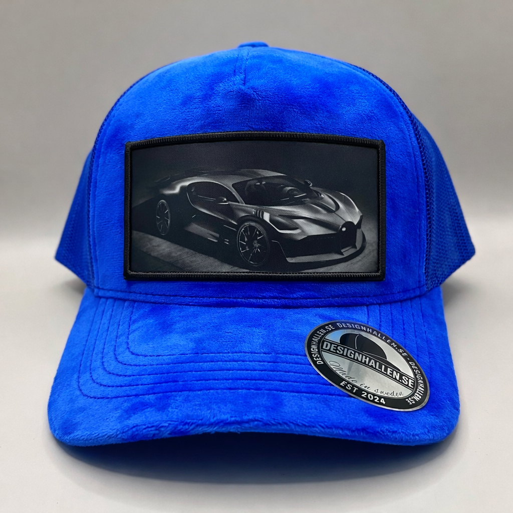 Blaue Samtkappe – Sportwagen