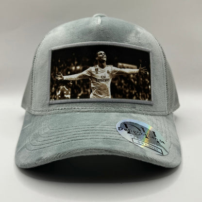 Ronaldo Samtkappe - 8 verschiedene Farben